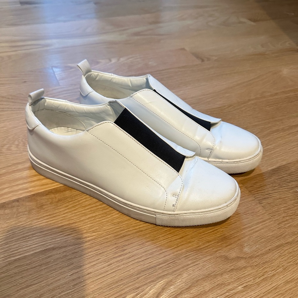 ASOS Mens White Leather Athletic Tennis Sneaker with Black elastic band Size 9